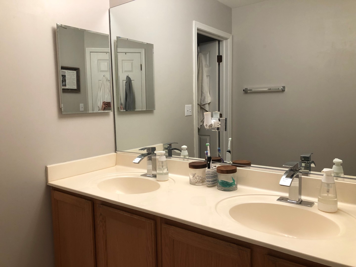 2911 Stockton Court, Naperville, IL 60564