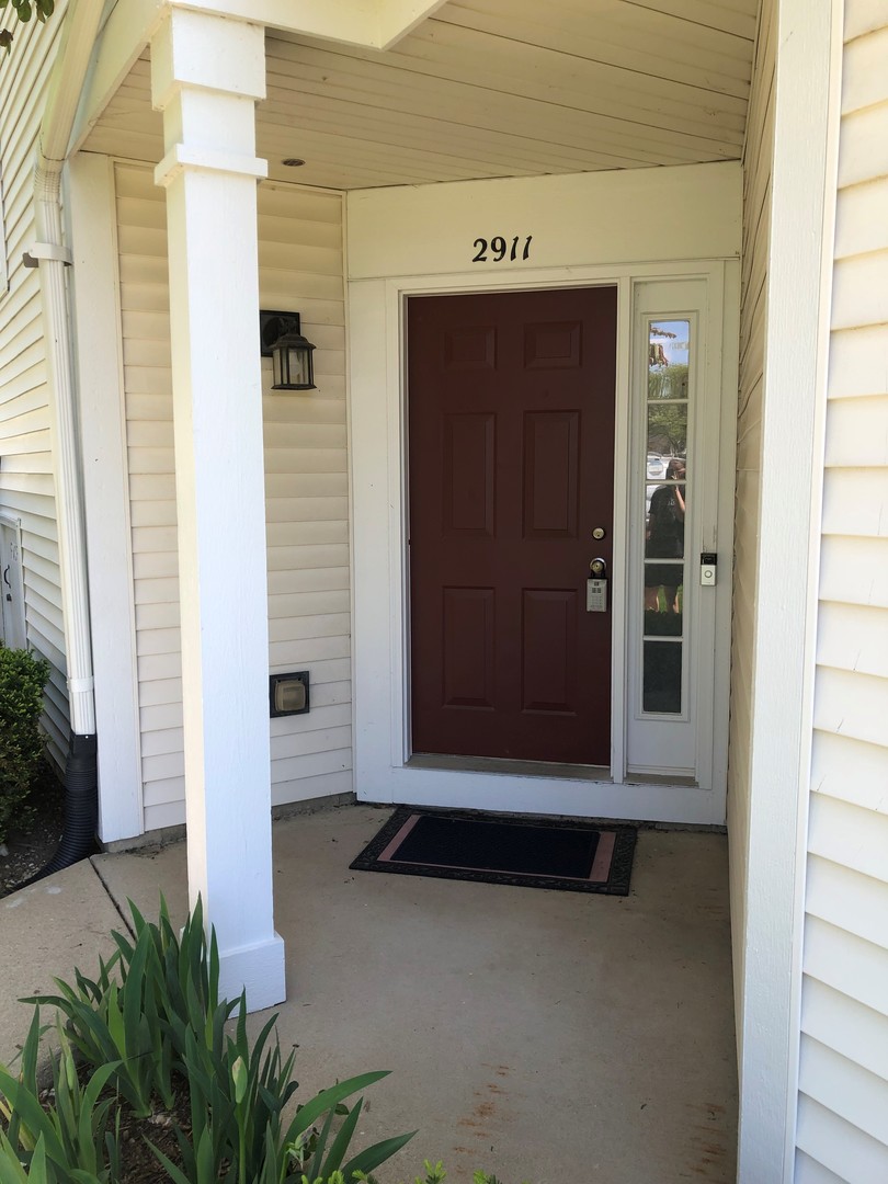 2911 Stockton Court, Naperville, IL 60564