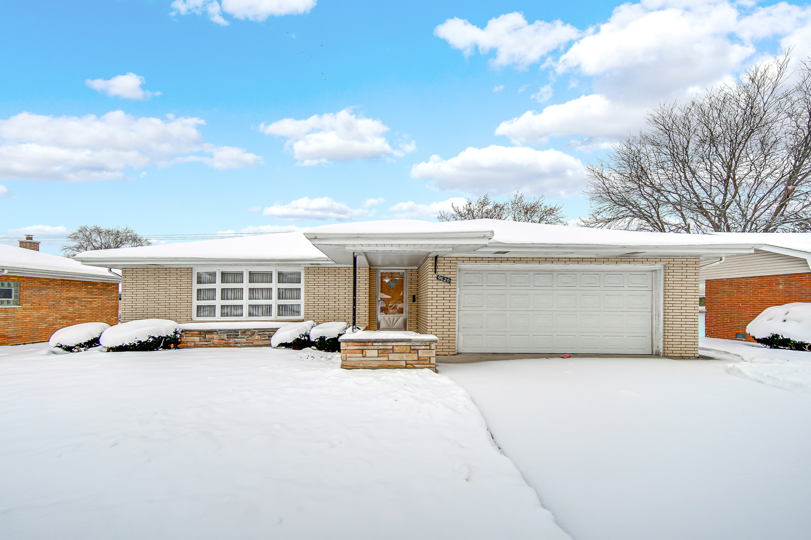 9620 S Keeler Avenue, Oak Lawn, IL 60453