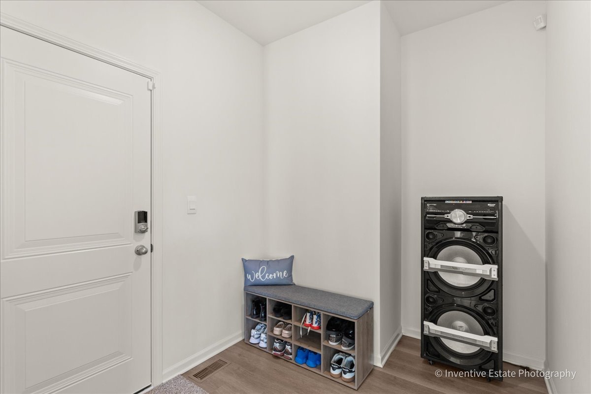 6219 Longford Lane, Tinley Park, IL 60477