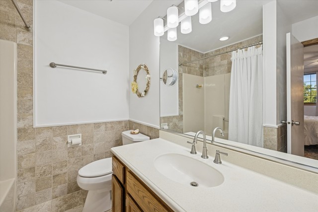 518 Silver Aspen Circle, Crystal Lake, IL 60014