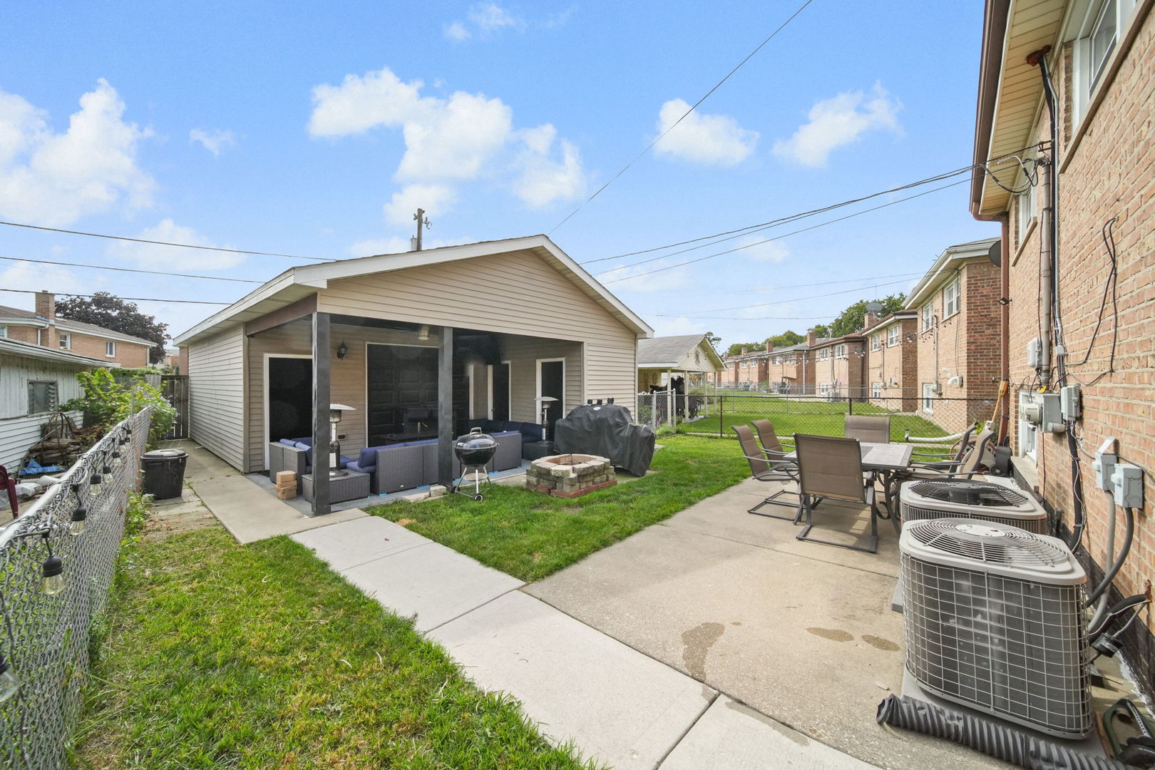 7235 Park Avenue, Summit, IL 60501