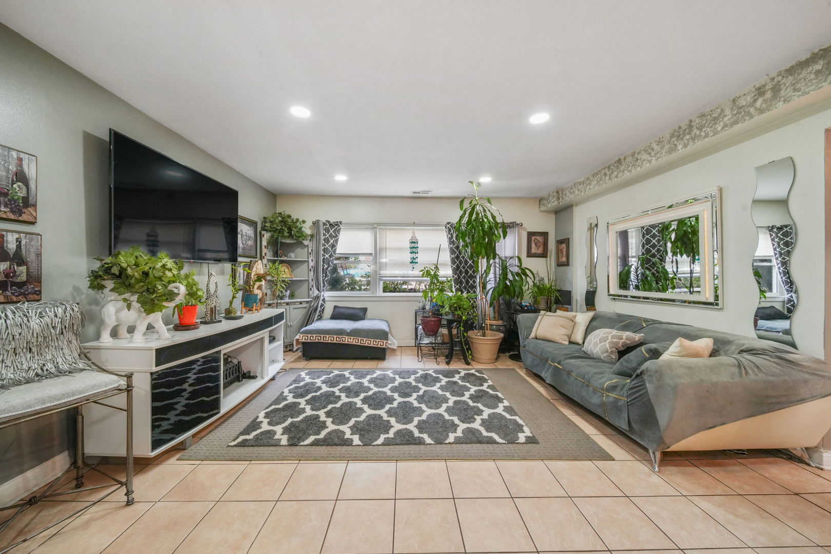 7235 Park Avenue, Summit, IL 60501