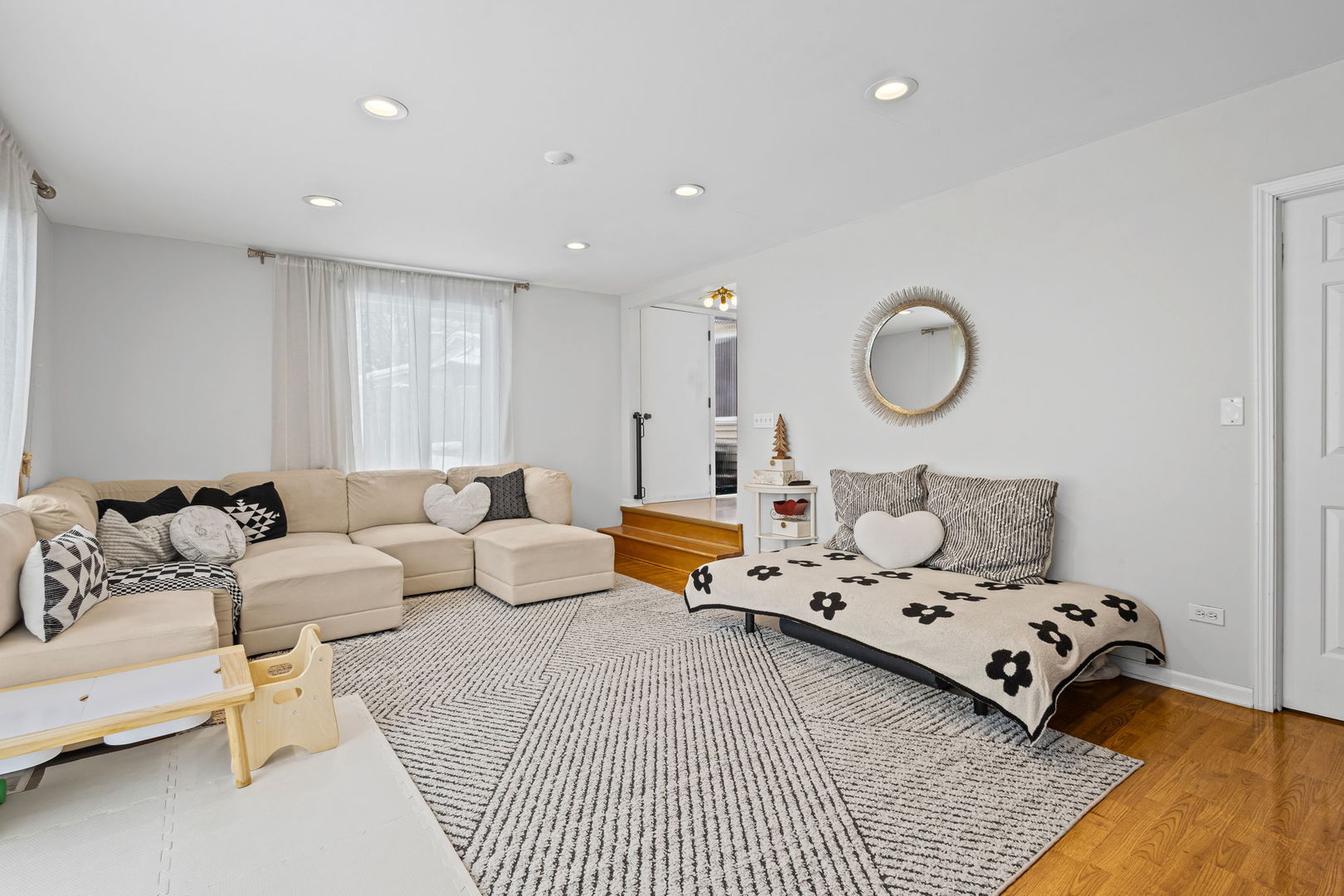 42 W Taylor Road, Lombard, IL 60148