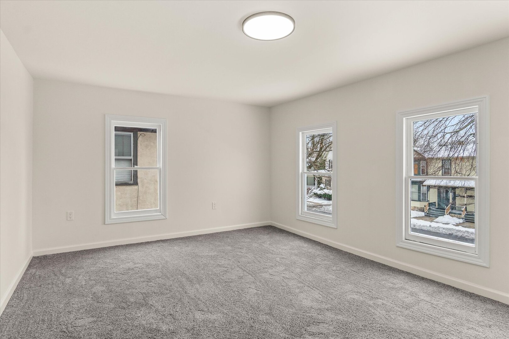 332 North Avenue, Aurora, IL 60505