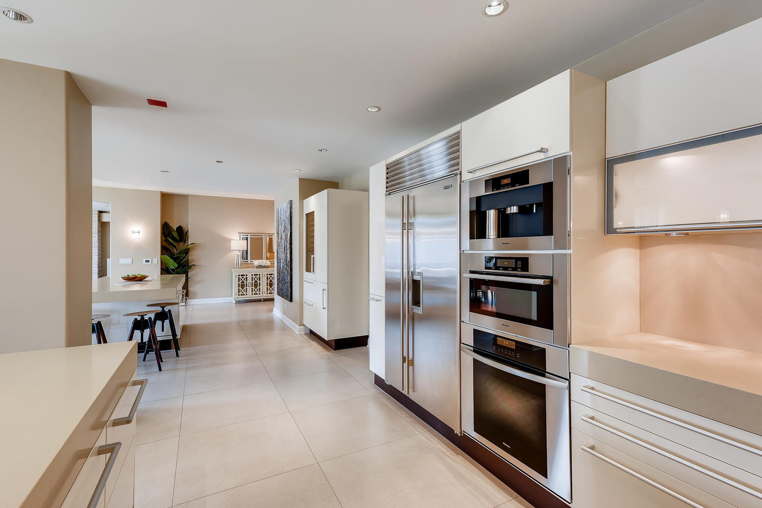 270 E Pearson Street #1402, Chicago, IL 60611