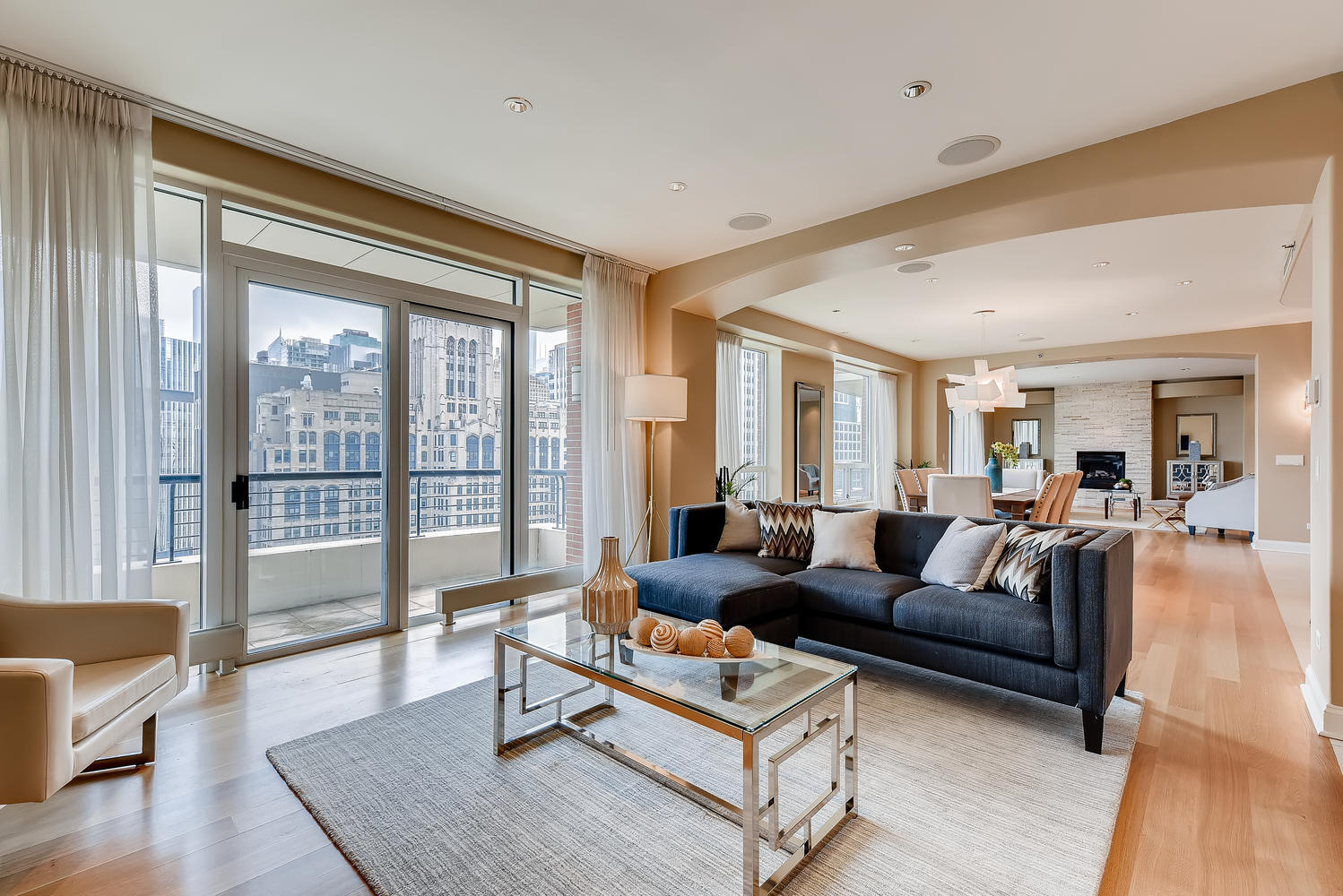 270 E Pearson Street #1402, Chicago, IL 60611