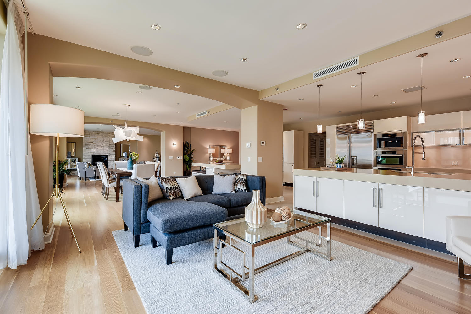 270 E Pearson Street #1402, Chicago, IL 60611