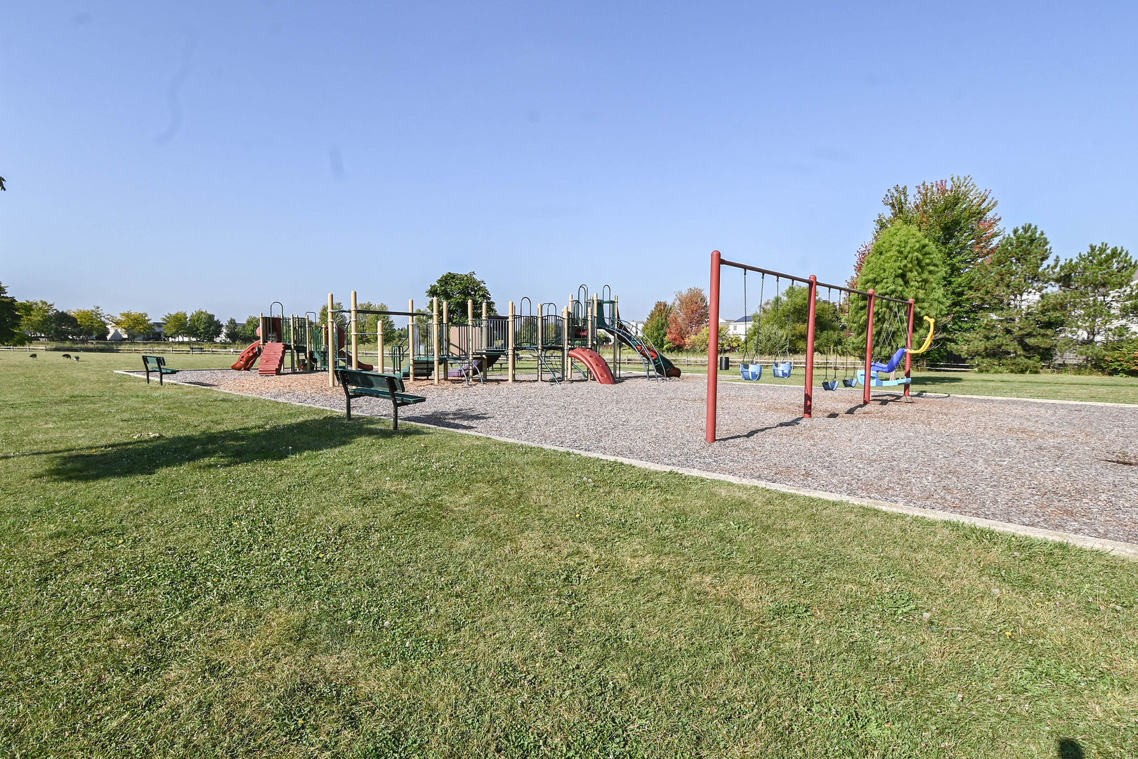 714 S Rosehall Lane, Round Lake, IL 60073