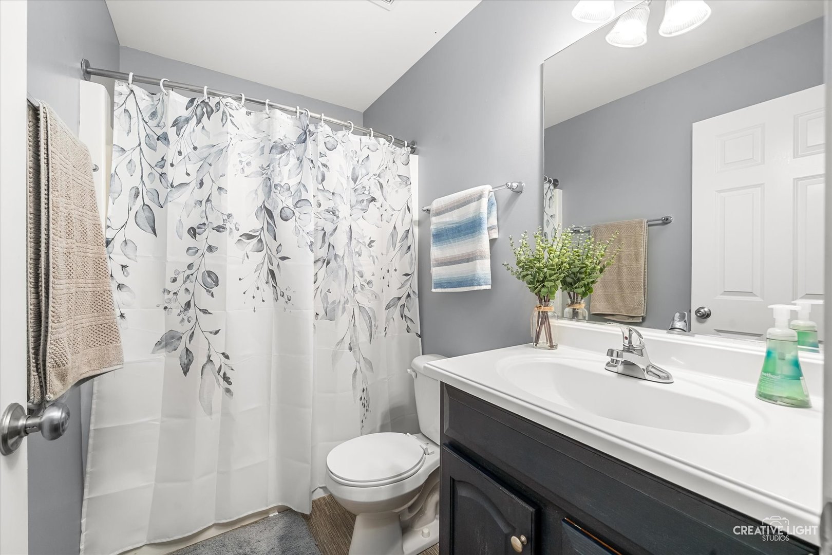 337 Lakeshore Drive, Oswego, IL 60543