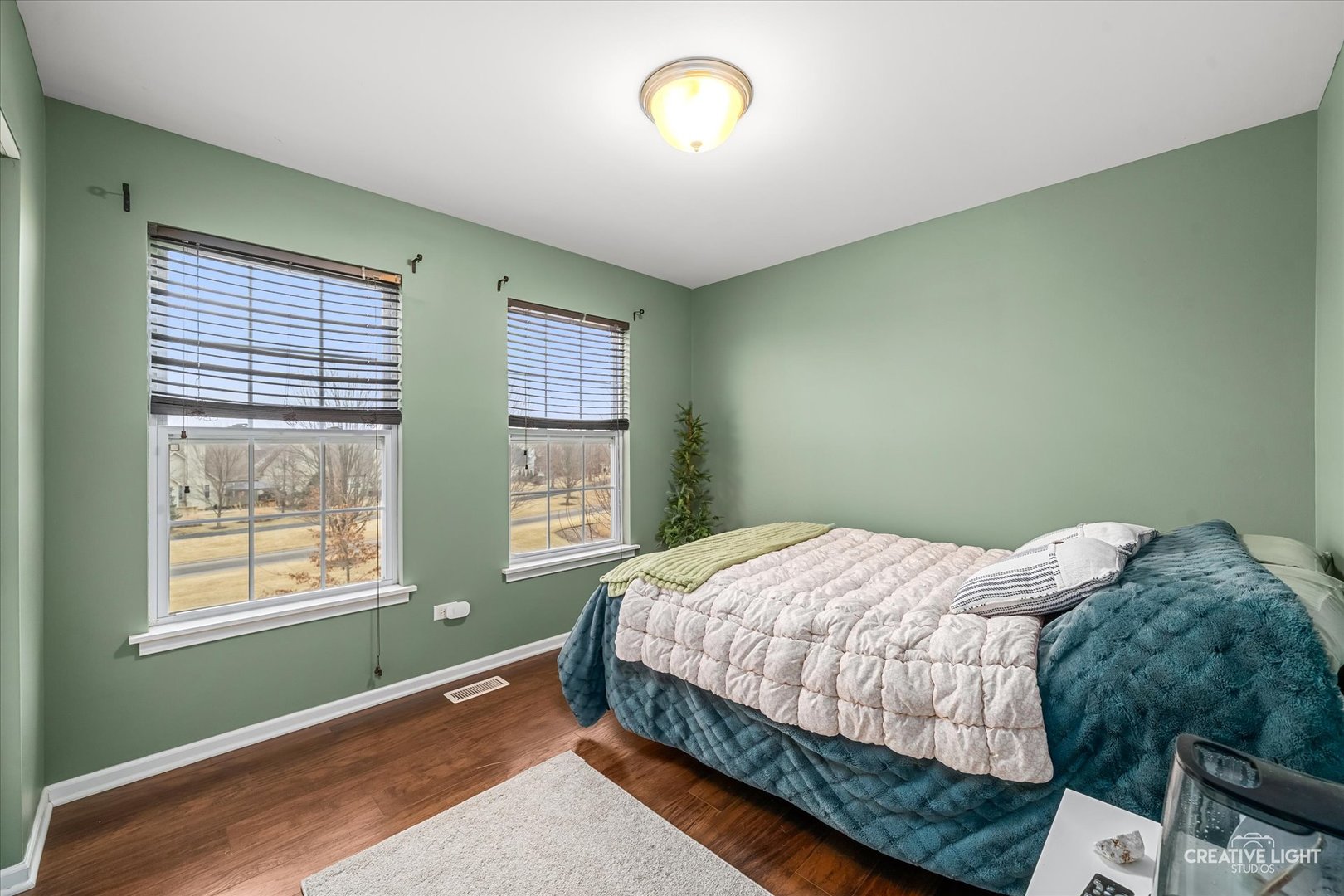 337 Lakeshore Drive, Oswego, IL 60543