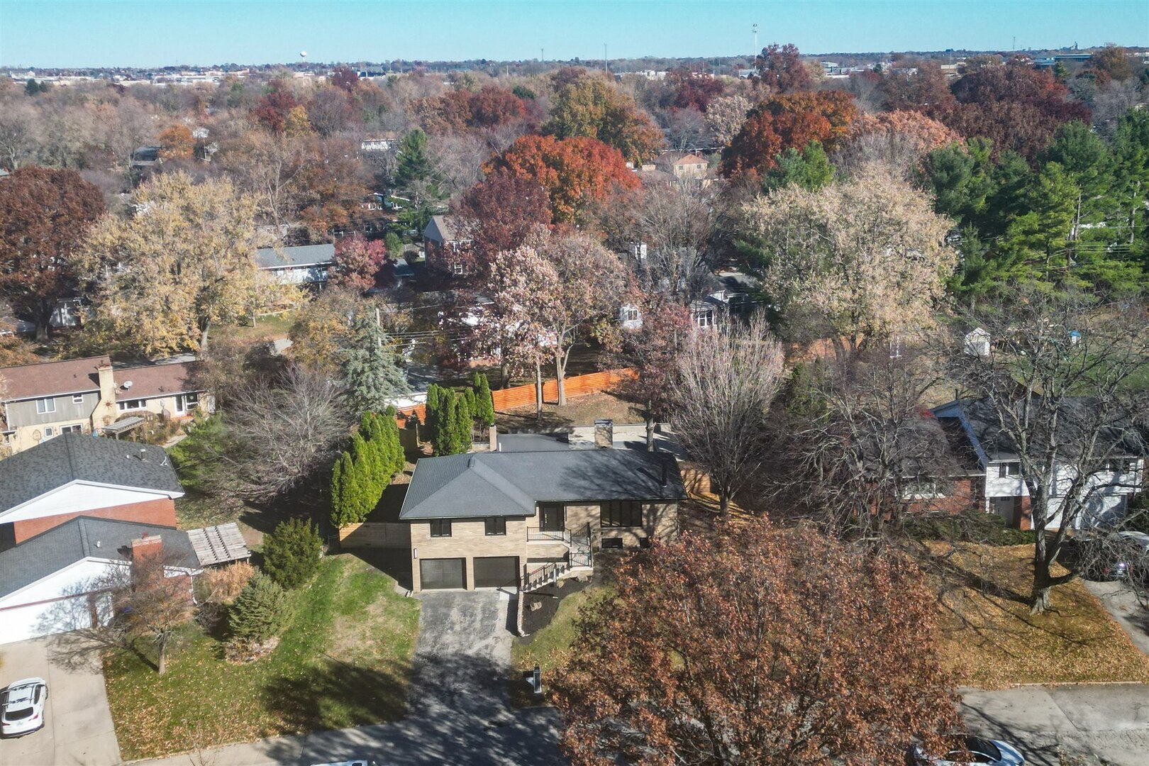 204 Parkview Drive, Bloomington, IL 61701