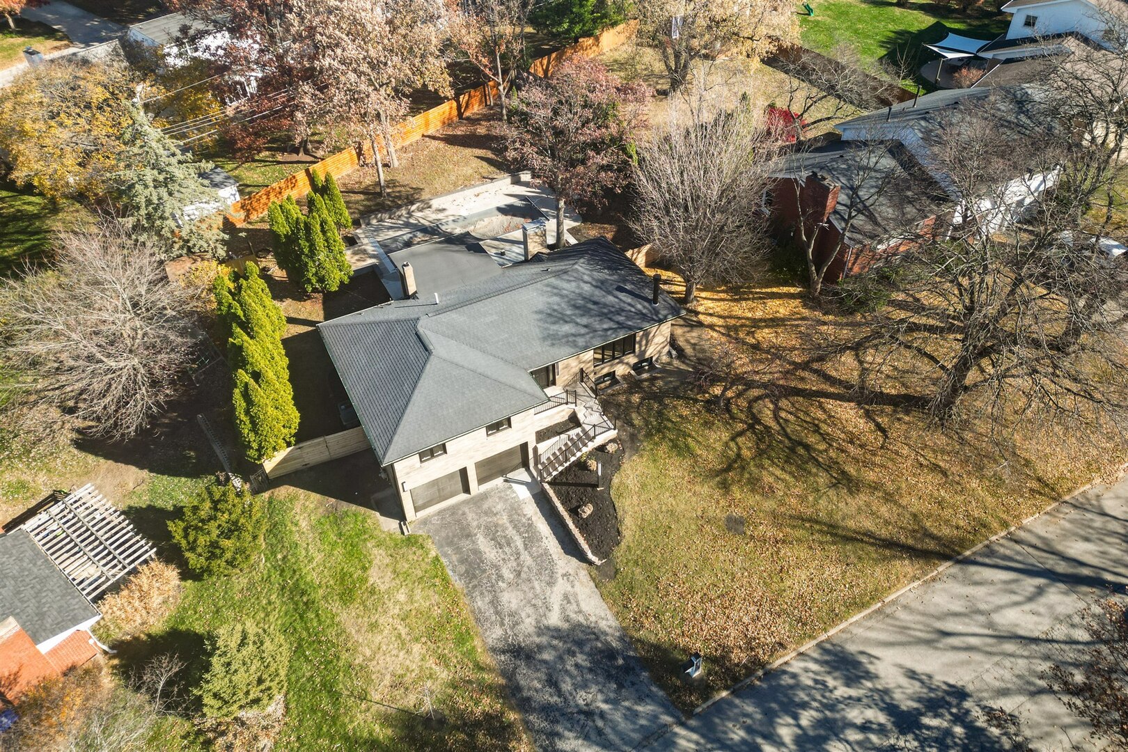 204 Parkview Drive, Bloomington, IL 61701