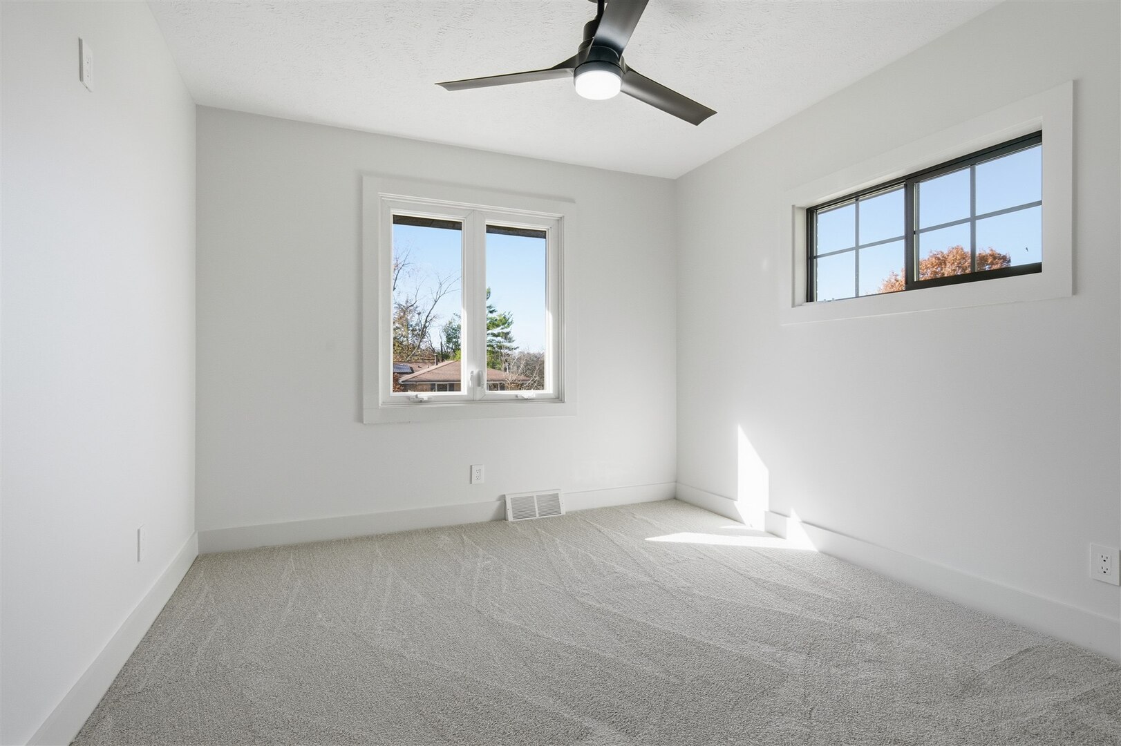 204 Parkview Drive, Bloomington, IL 61701