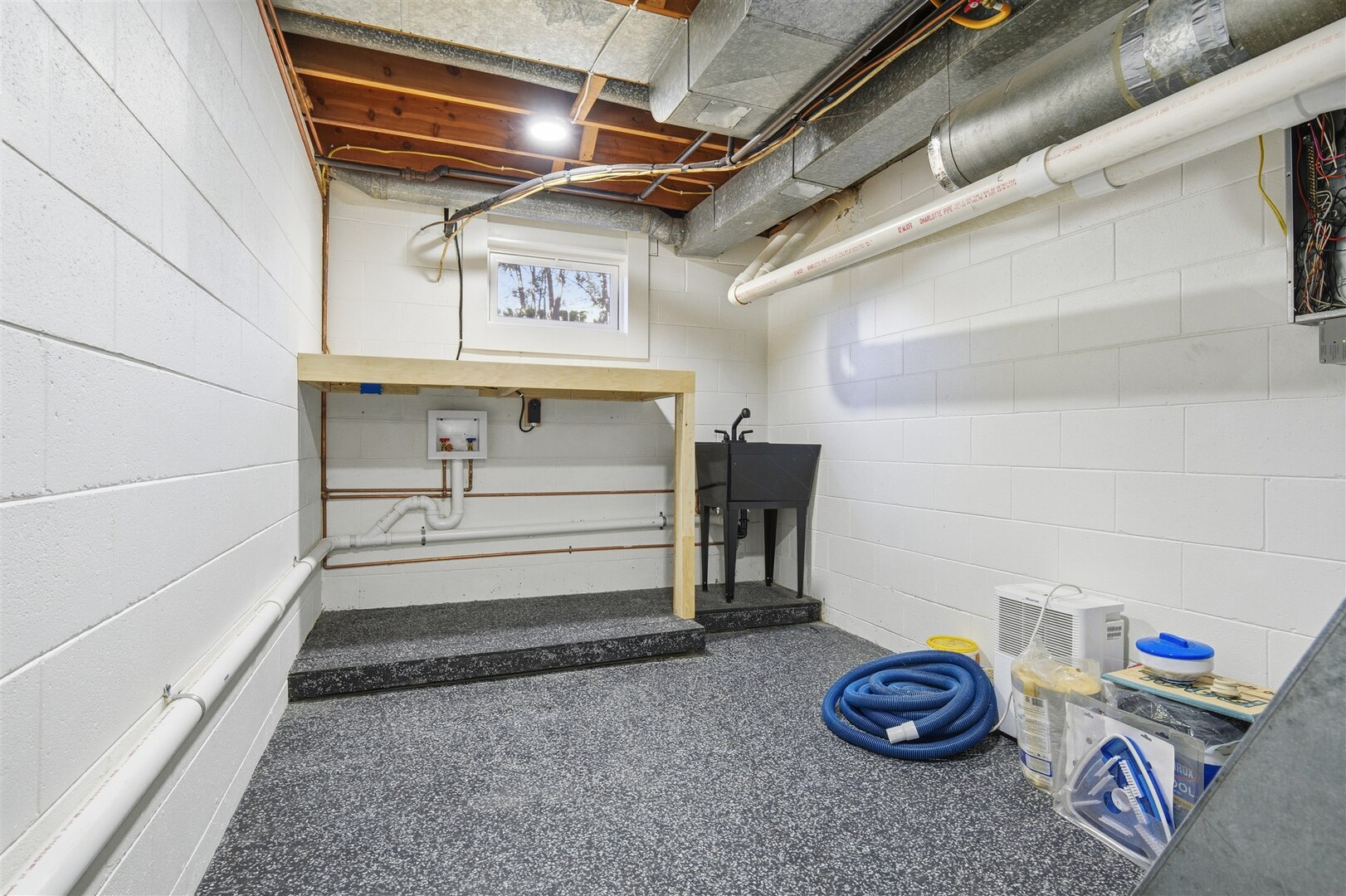 204 Parkview Drive, Bloomington, IL 61701