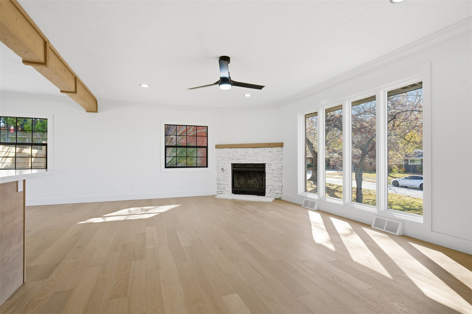 204 Parkview Drive, Bloomington, IL 61701