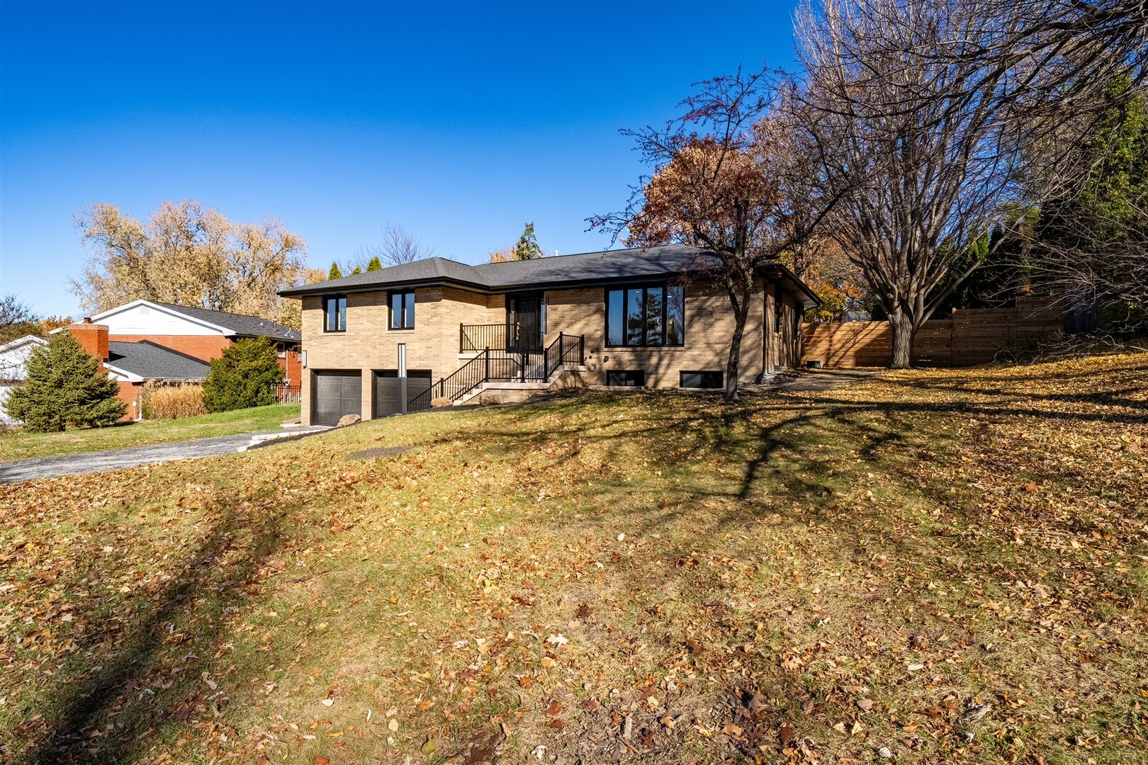 204 Parkview Drive, Bloomington, IL 61701