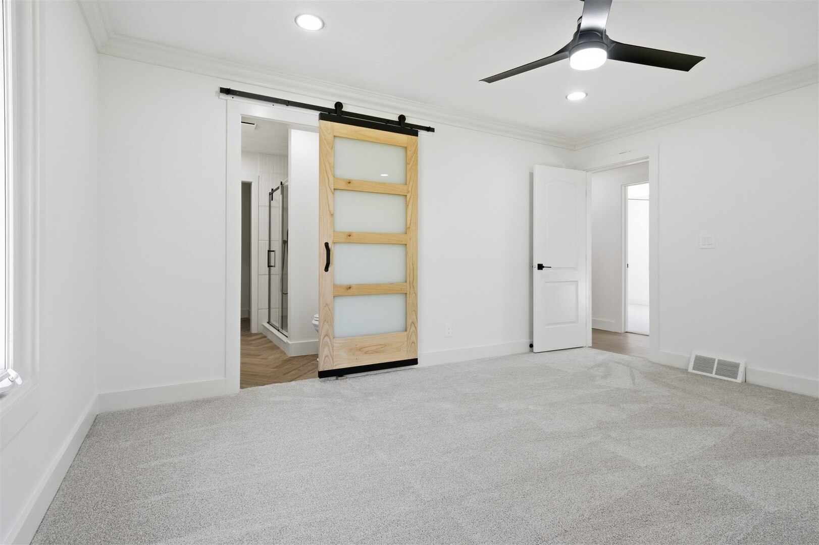 204 Parkview Drive, Bloomington, IL 61701