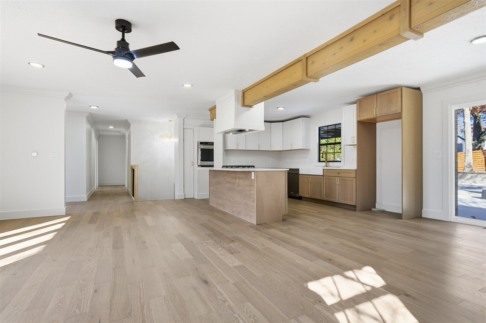 204 Parkview Drive, Bloomington, IL 61701