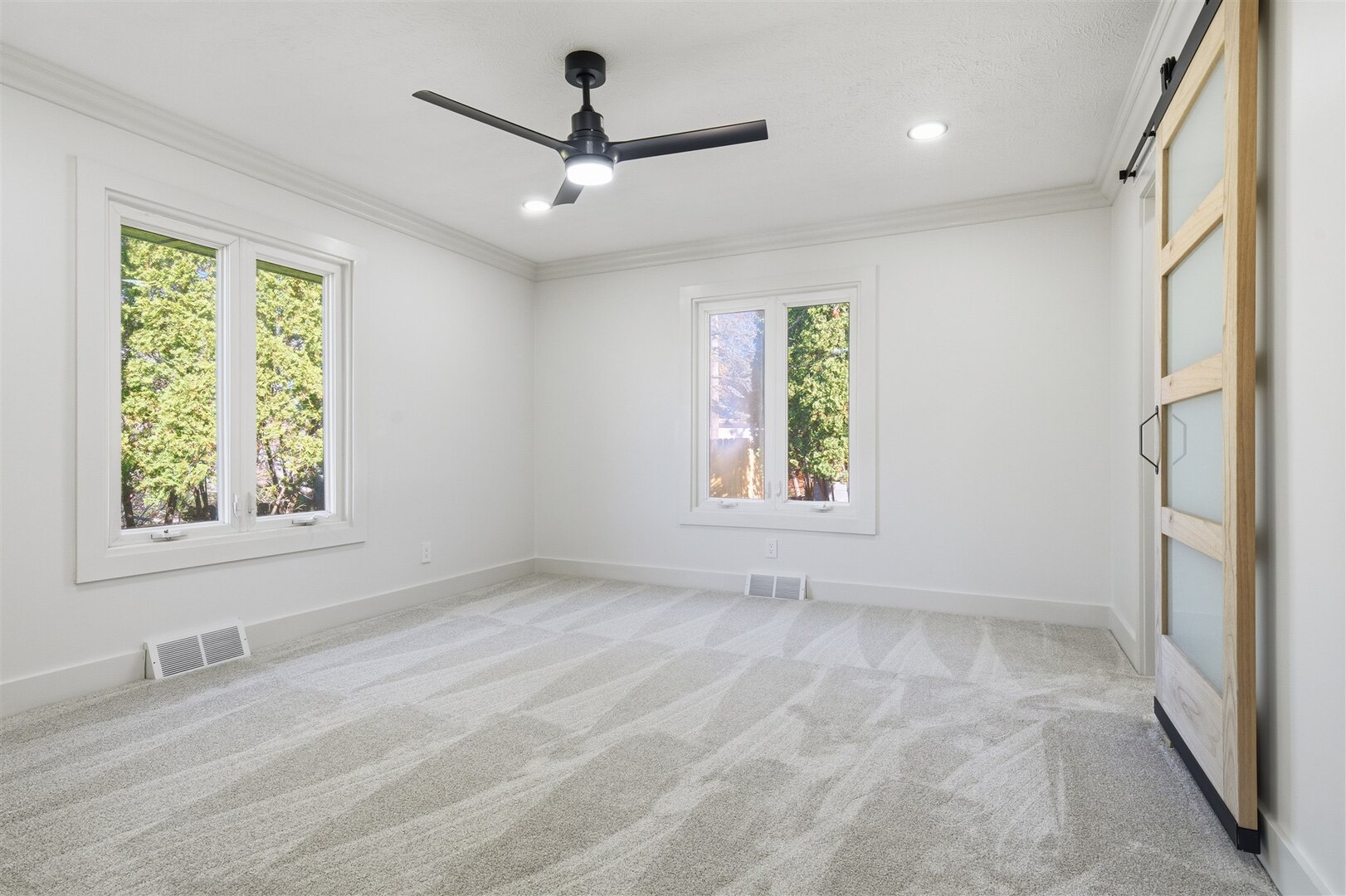 204 Parkview Drive, Bloomington, IL 61701