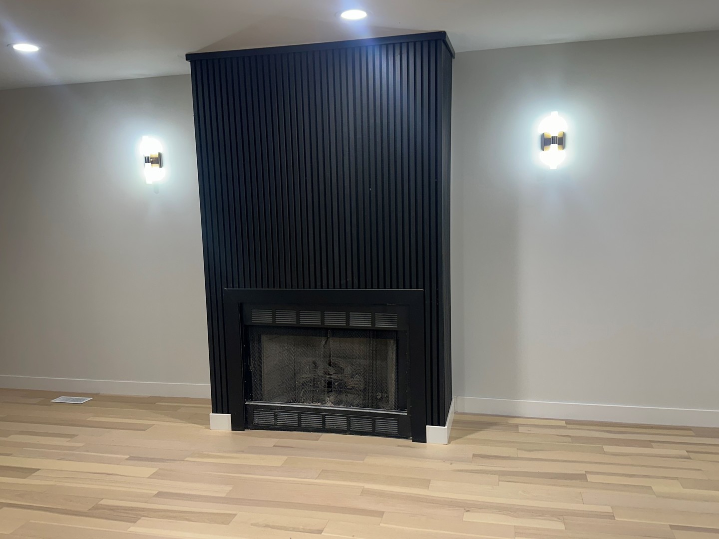 1703 N Burning Bush Lane, Mount Prospect, IL 60056