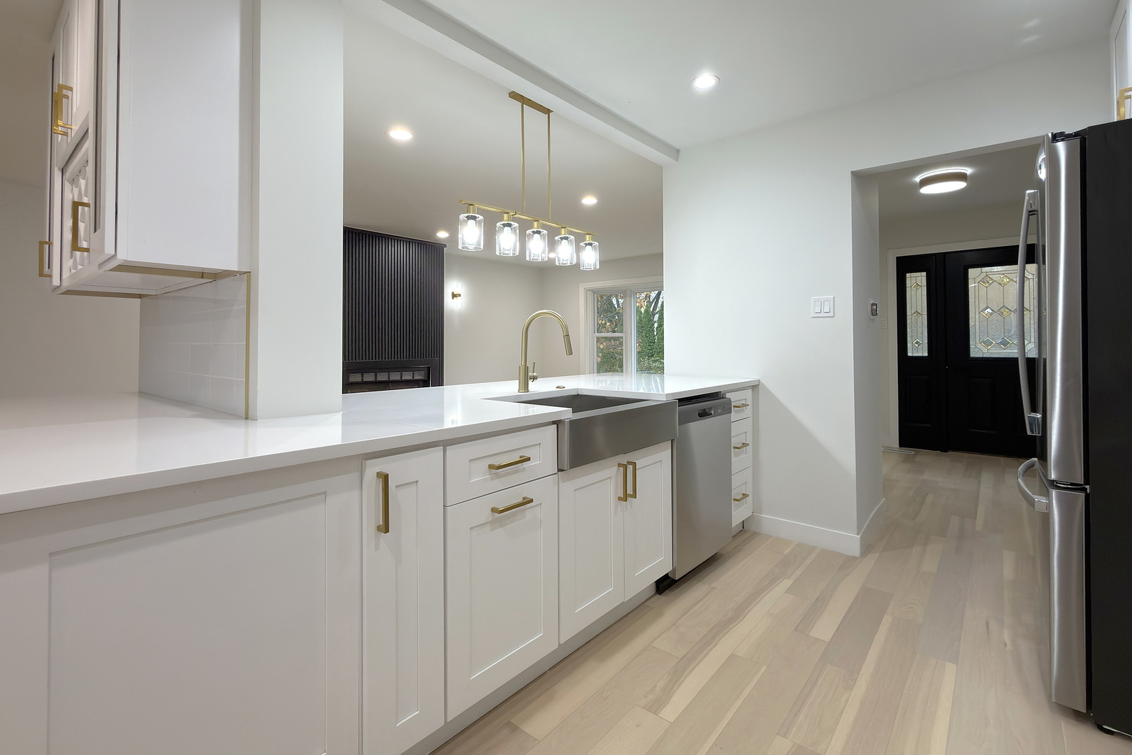 1703 N Burning Bush Lane, Mount Prospect, IL 60056