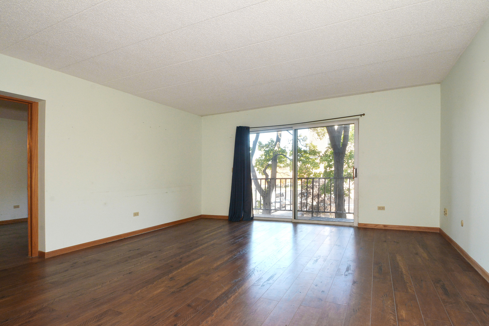 1365 Ashland Avenue #302, Des Plaines, IL 60016