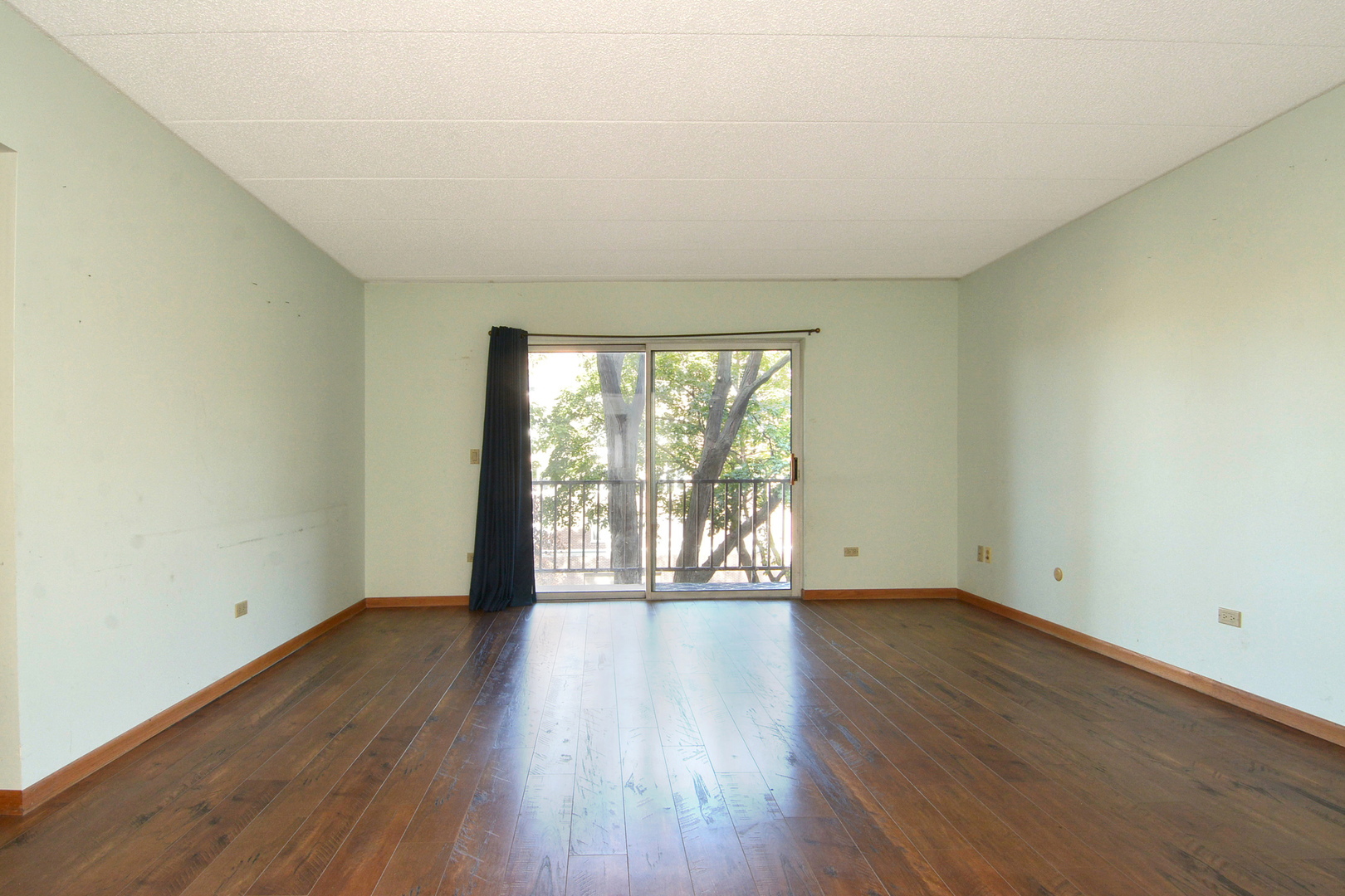 1365 Ashland Avenue #302, Des Plaines, IL 60016