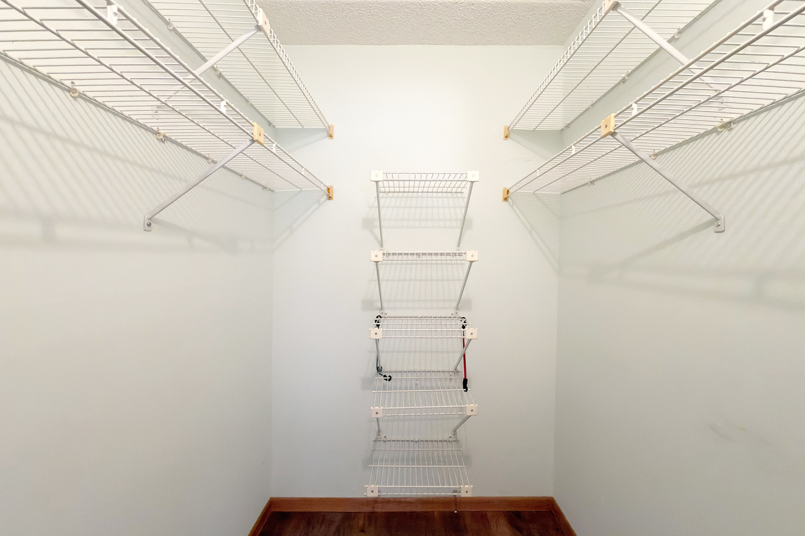 1365 Ashland Avenue #302, Des Plaines, IL 60016