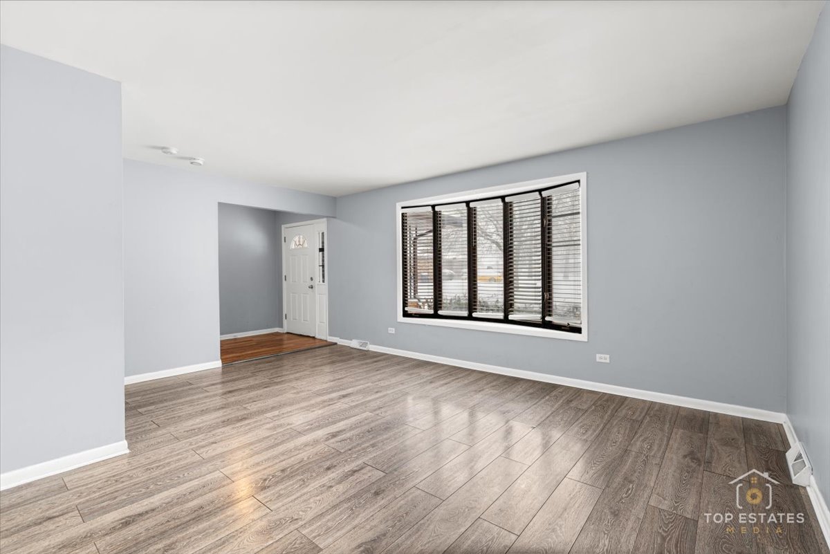 722 Kostner Avenue, Matteson, IL 60443