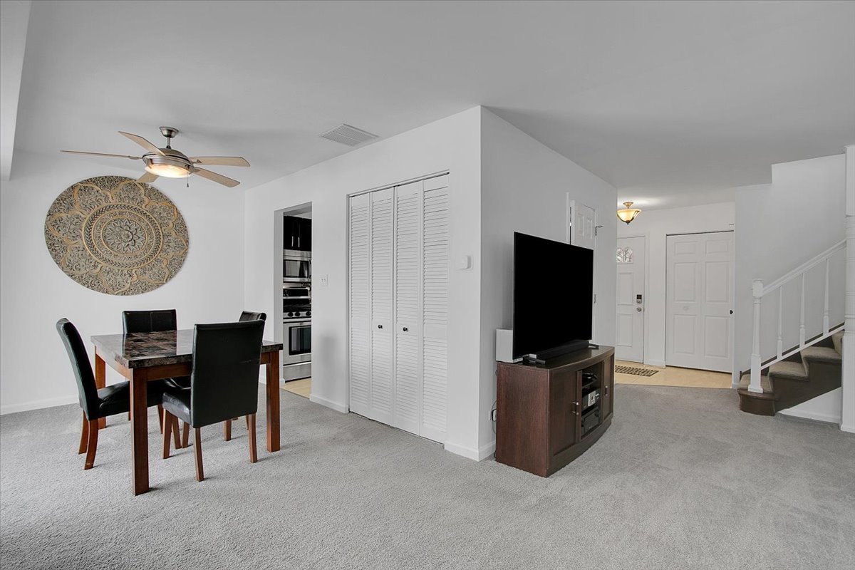 1537 LIGHTHOUSE Drive, Naperville, IL 60565