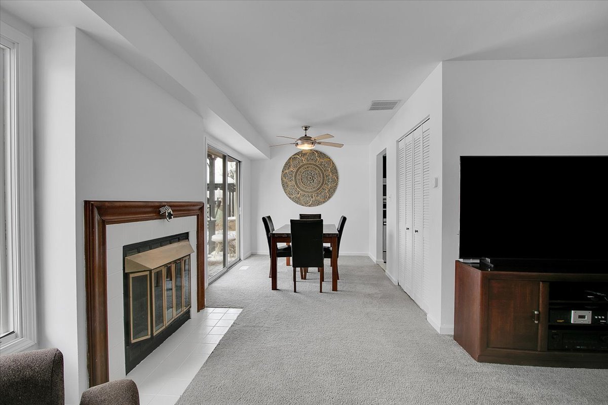 1537 LIGHTHOUSE Drive, Naperville, IL 60565