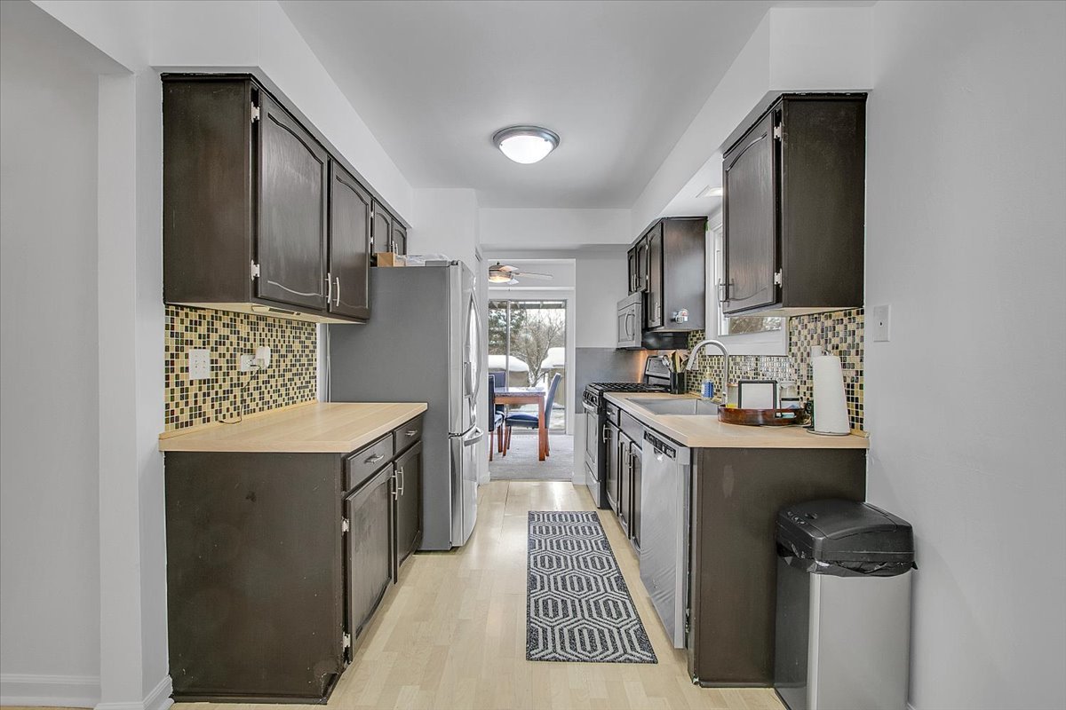 1537 LIGHTHOUSE Drive, Naperville, IL 60565