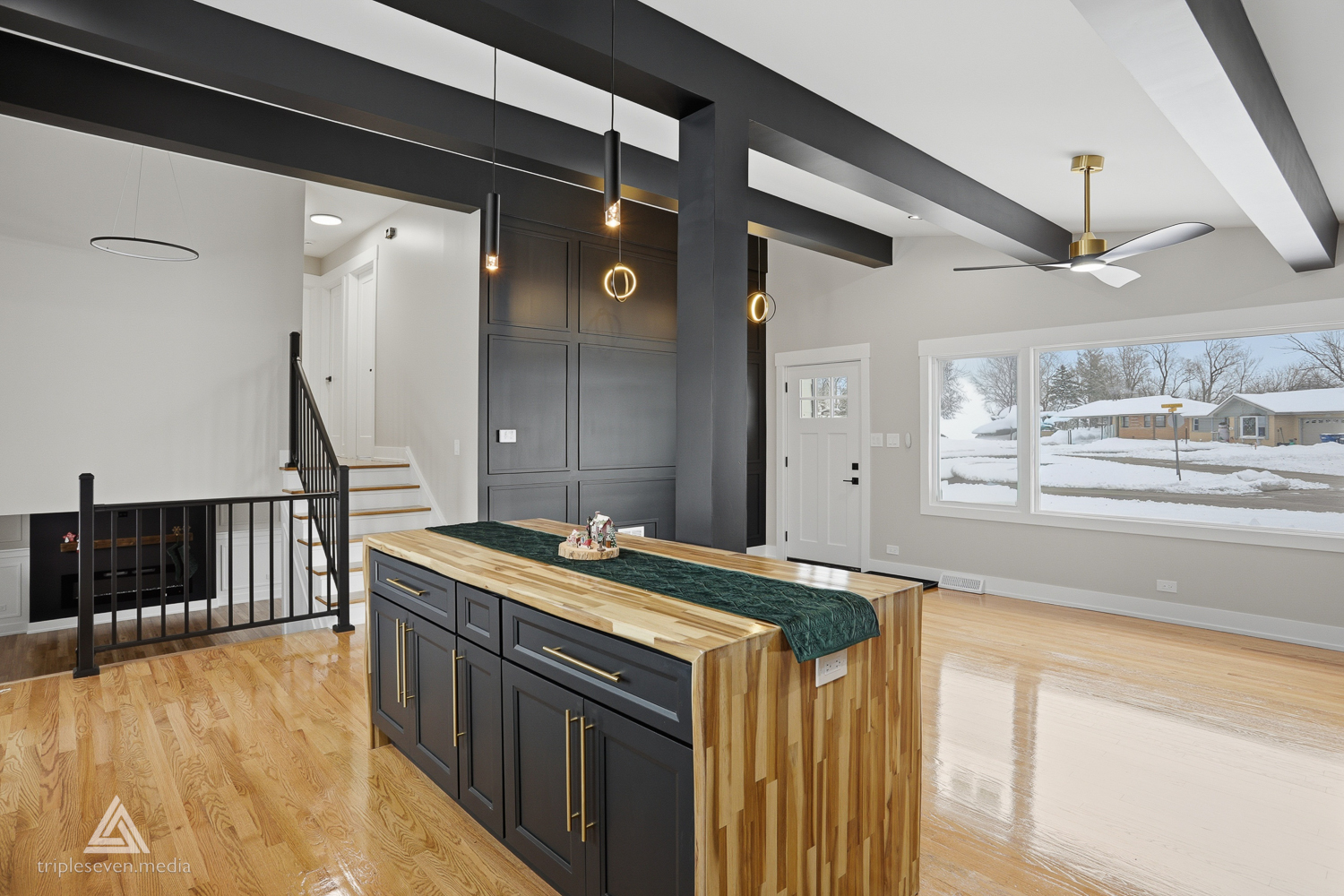 10738 S New England Avenue, Worth, IL 60482