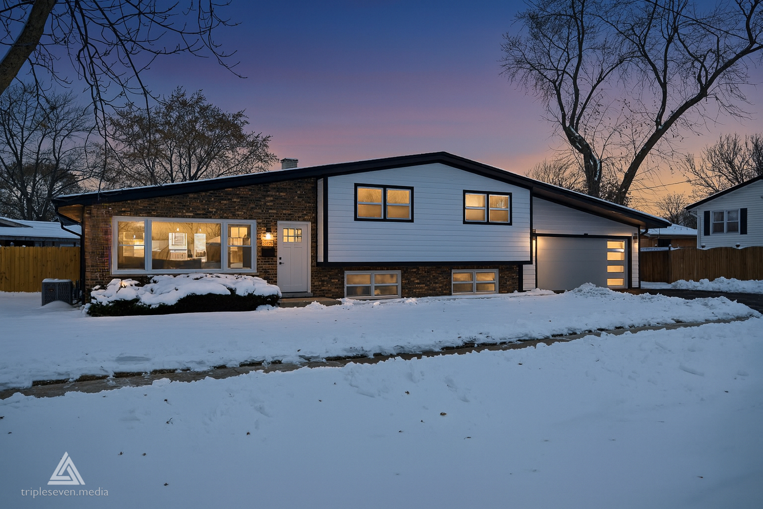 10738 S New England Avenue, Worth, IL 60482