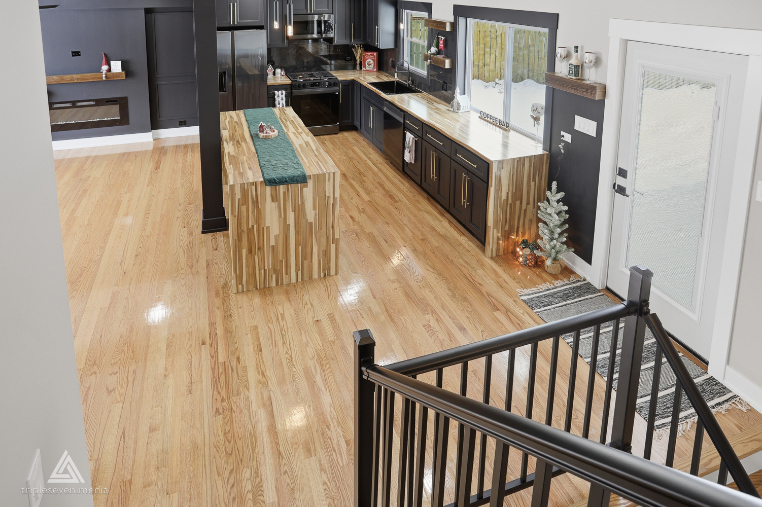 10738 S New England Avenue, Worth, IL 60482