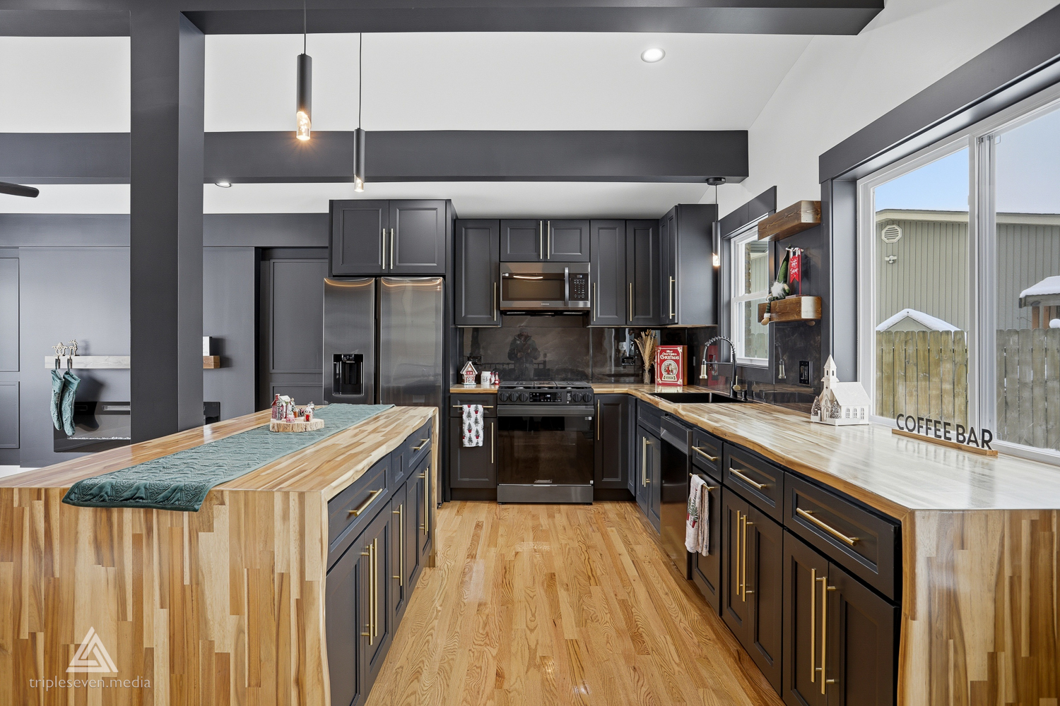 10738 S New England Avenue, Worth, IL 60482