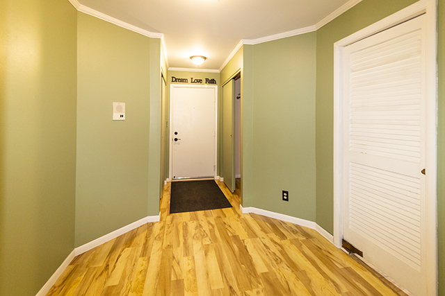 633 Cress Creek Lane #1, Crystal Lake, IL 60014