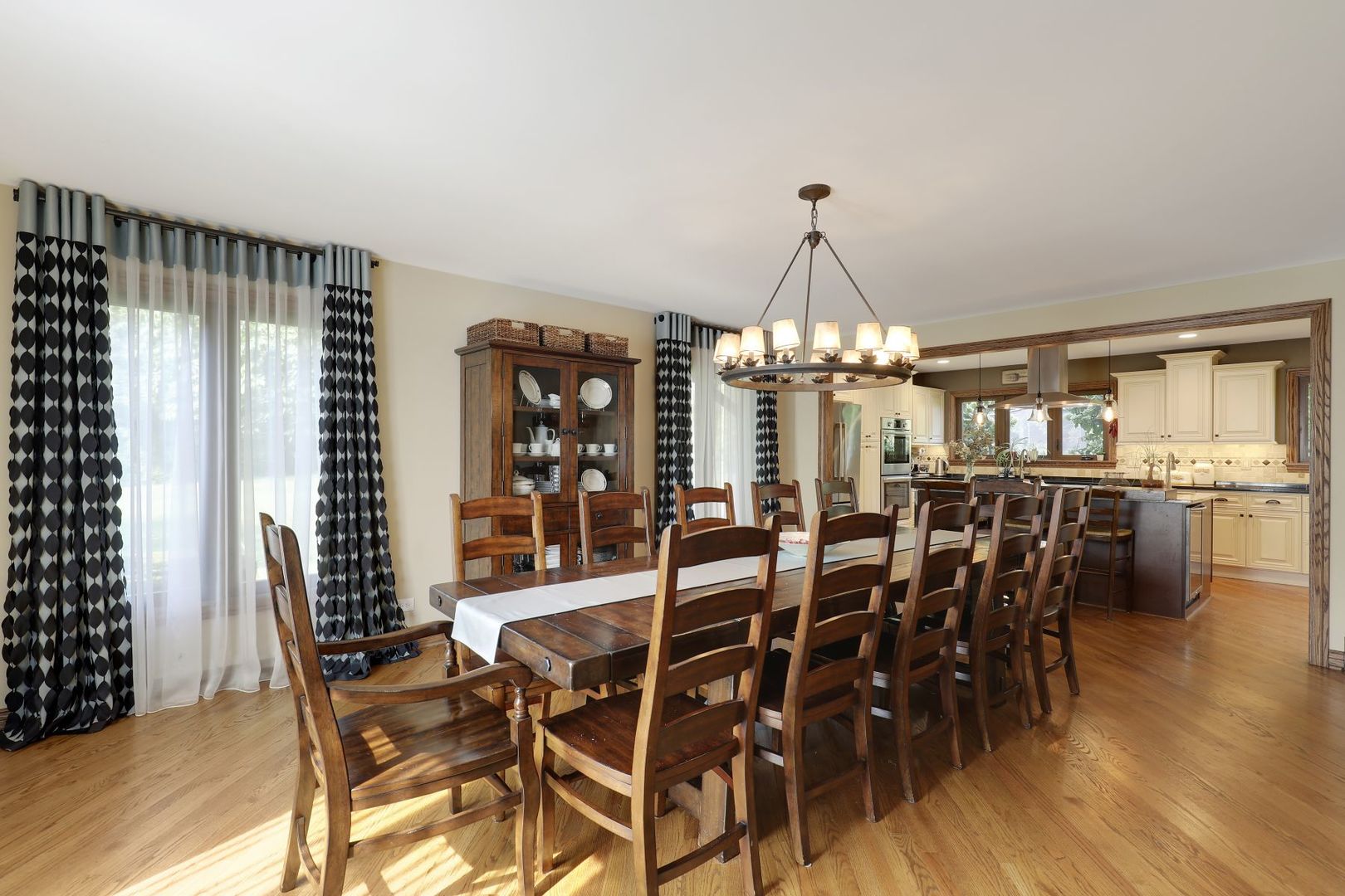 11400 Burr Oak Lane, Burr Ridge, IL 60527