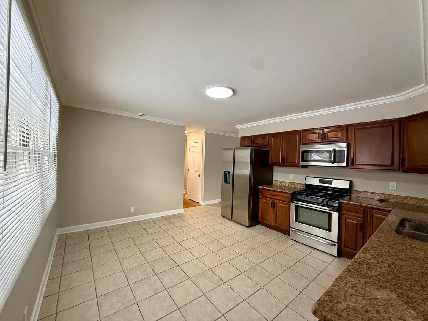 746 N Glenwood Place, Aurora, IL 60506