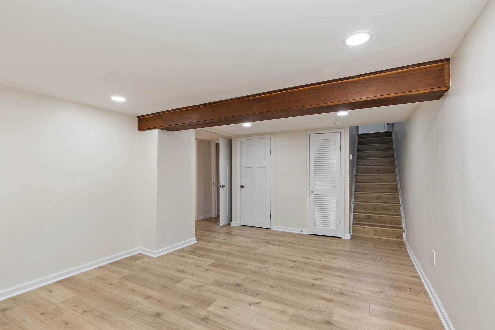 1101 Colony Court, Streamwood, IL 60107