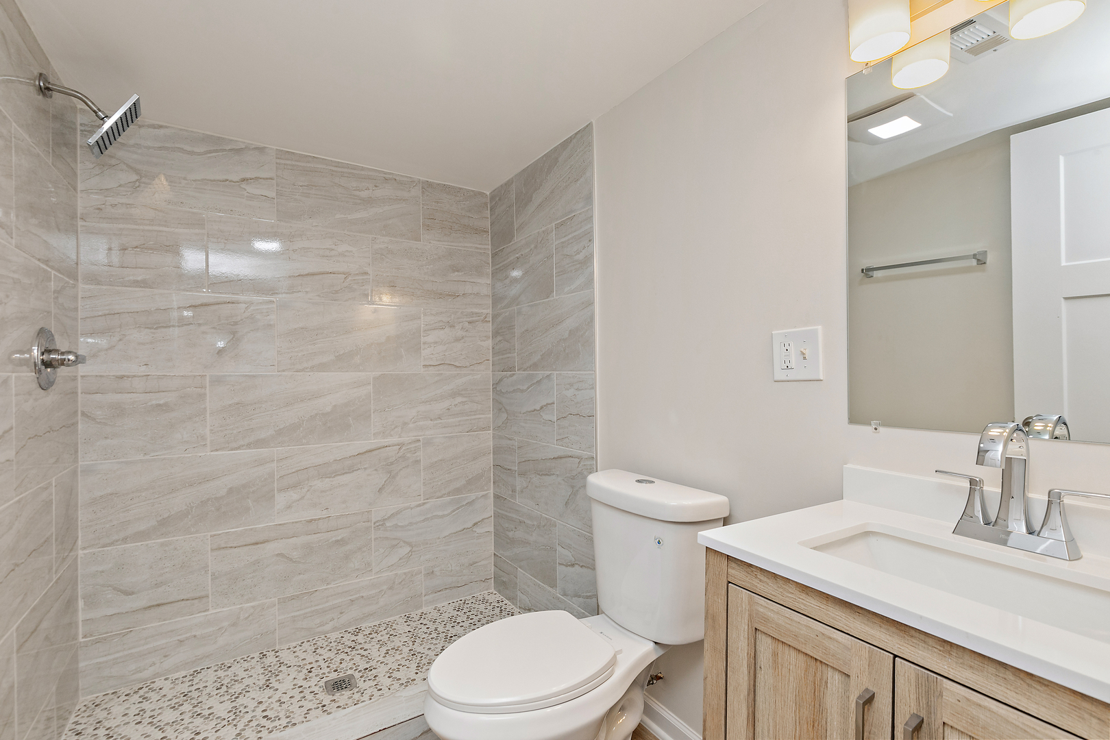 1101 Colony Court, Streamwood, IL 60107