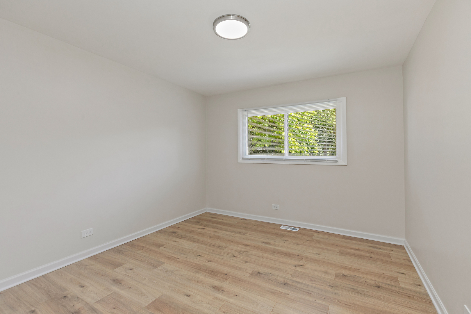 1101 Colony Court, Streamwood, IL 60107