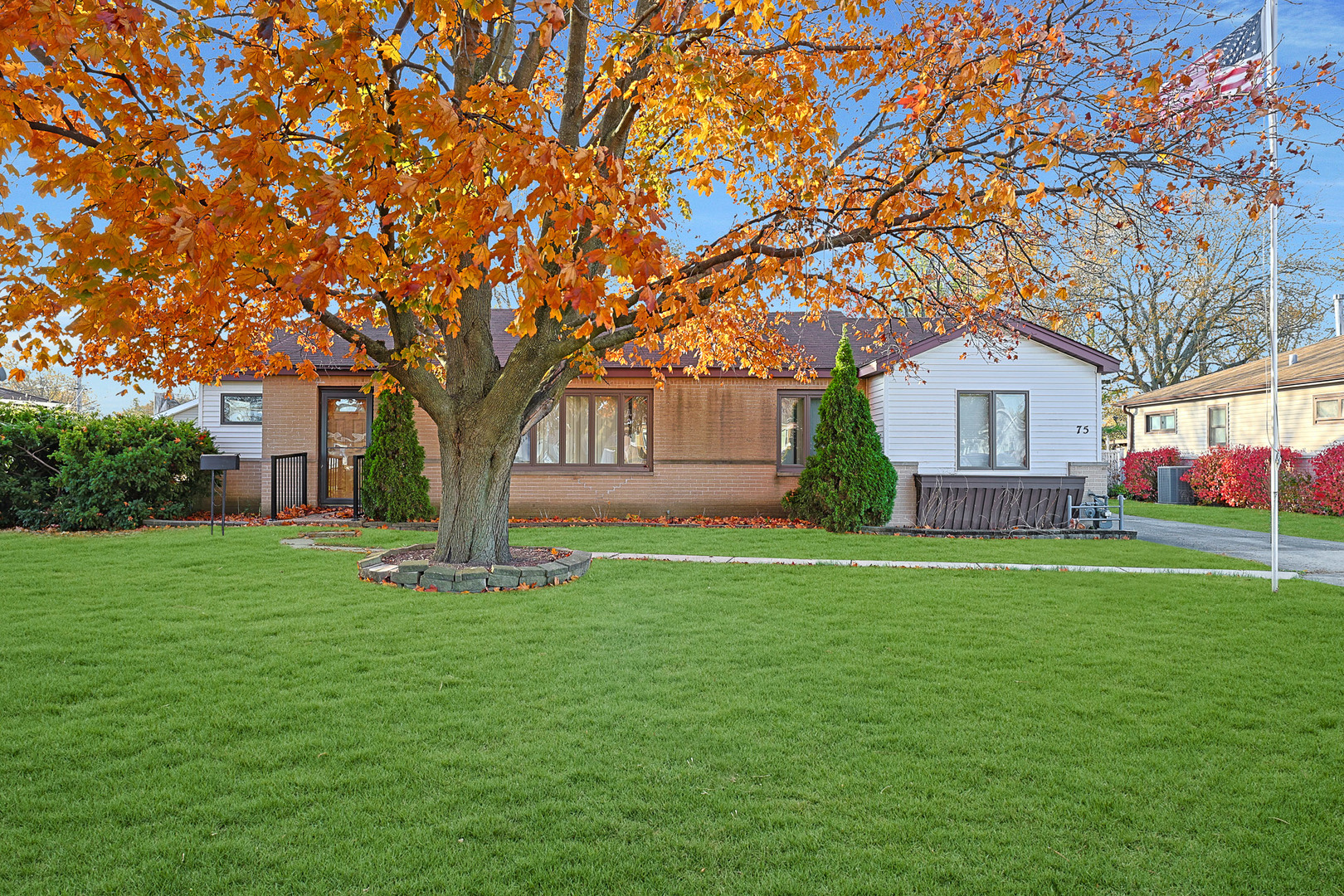 75 Carthage Lane, Hoffman Estates, IL 60169