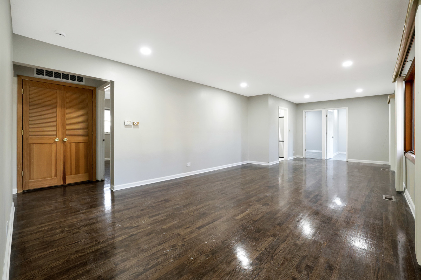 75 Carthage Lane, Hoffman Estates, IL 60169