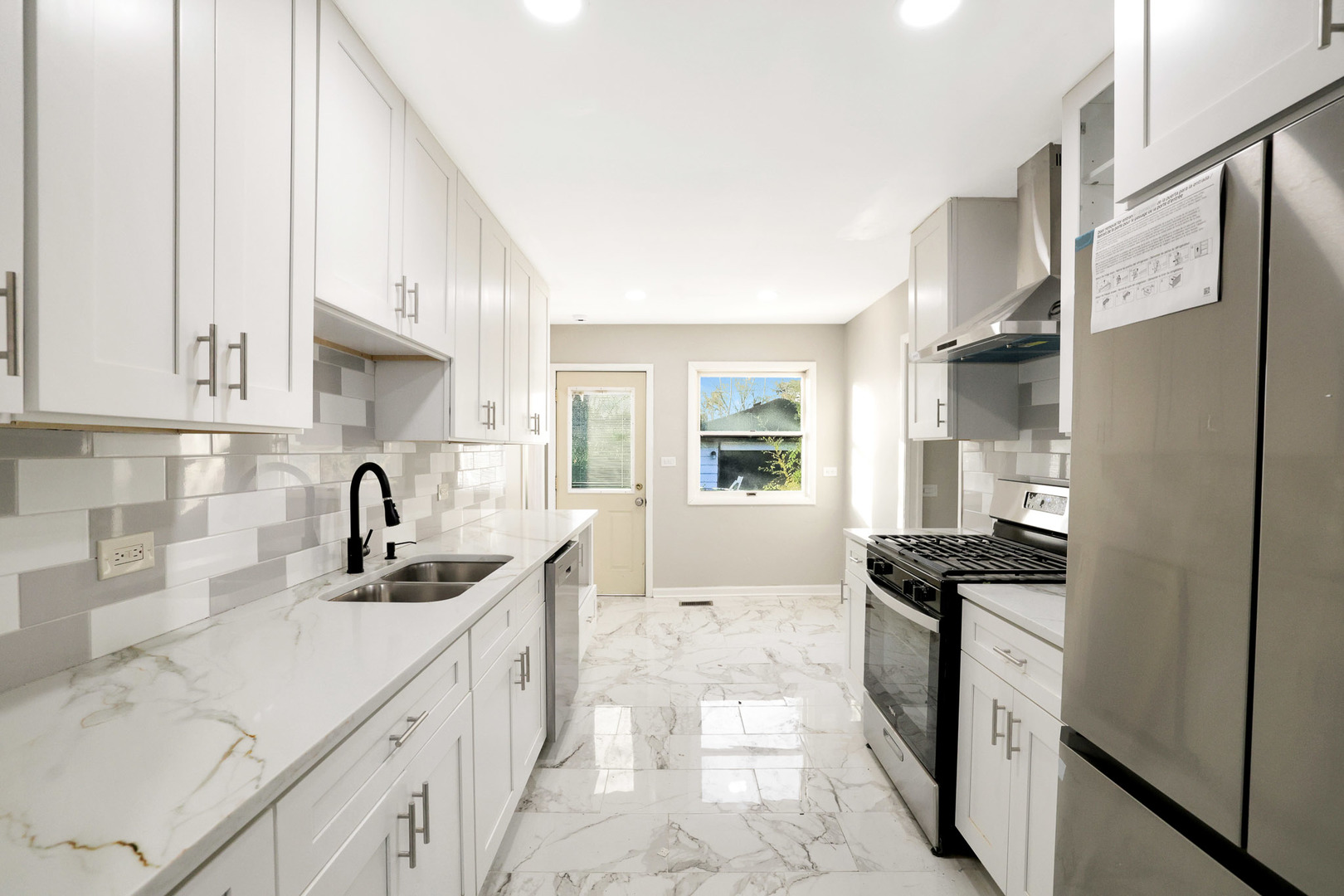 75 Carthage Lane, Hoffman Estates, IL 60169