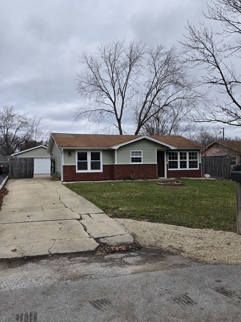 426 W Arlington Lane, Crete, IL 60417