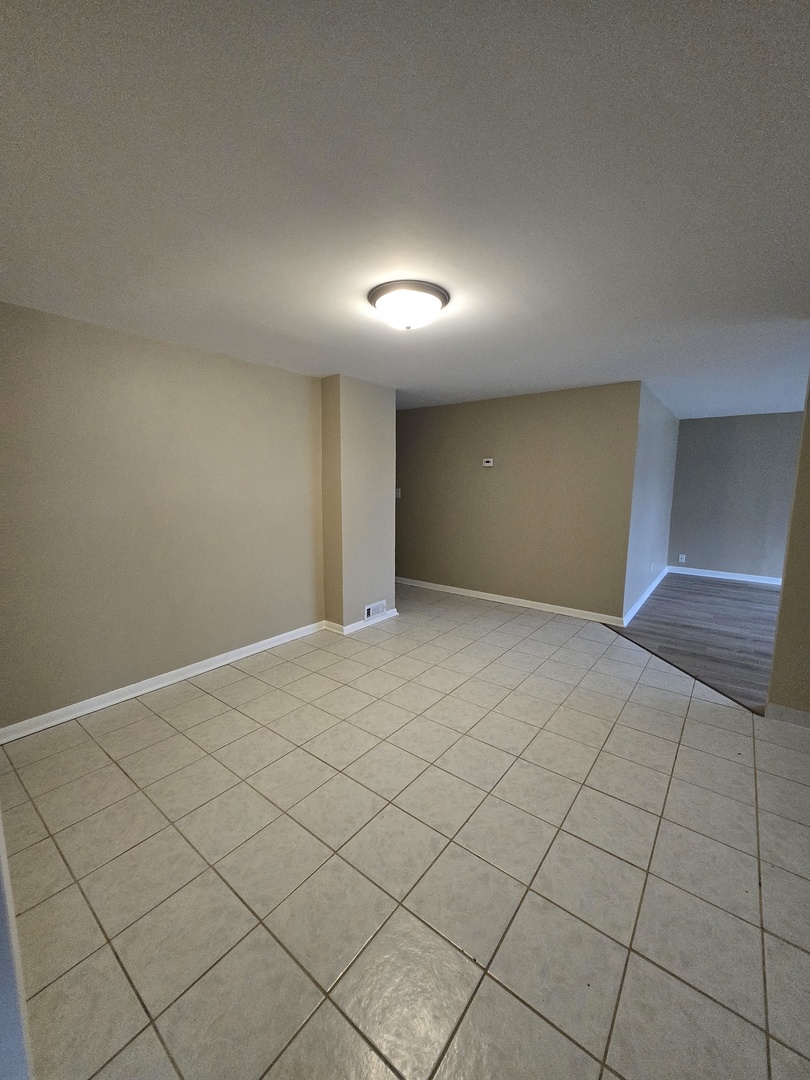 426 W Arlington Lane, Crete, IL 60417