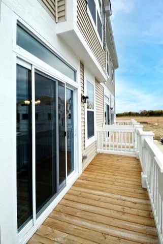 202 Timberleaf Circle, Roselle, IL 60172