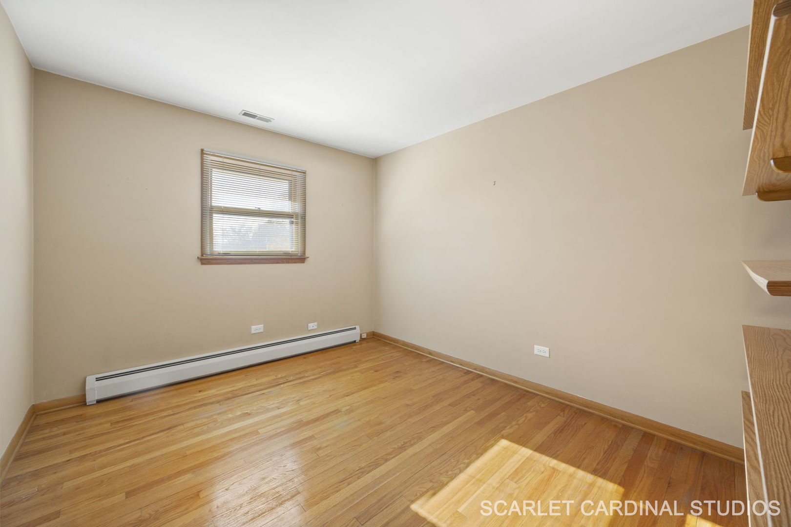 13 W Monterey Avenue, Schaumburg, IL 60193